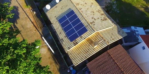 PAINÉIS EM RESIDÊNCIAS: Energia solar cresce 407% em um ano no Brasil PAINÉIS EM RESIDÊNCIAS: Energia solar cresce 407% em um ano no Brasil