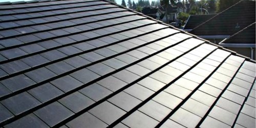 Tesla inicia fabricação de painéis solares em formato de telhas Tesla inicia fabricação de painéis solares em formato de telhas