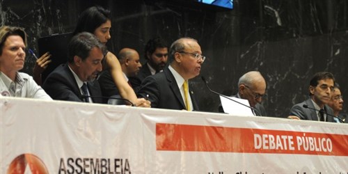 “Falta de investimentos na revitalização, que começa na Serra da Canastra, no Lago de Três Marias, no Norte de Minas” “Falta de investimentos na revitalização, que começa na Serra da Canastra, no Lago de Três Marias, no Norte de Minas”