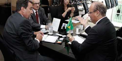 Deputado Gil Pereira cobra em debate público recursos para revitalizar o Velho Chico Deputado Gil Pereira cobra em debate público recursos para revitalizar o Velho Chico