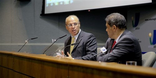 Senado Federal analisa a energia solar fotovoltaica no Brasil e no exterior Senado Federal analisa a energia solar fotovoltaica no Brasil e no exterior