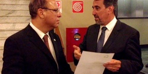 Gil Pereira solicita ao ministro Gilberto Occhi recursos financeiros para enfrentar seca na área da Codevasf Gil Pereira solicita ao ministro Gilberto Occhi recursos financeiros para enfrentar seca na área da Codevasf