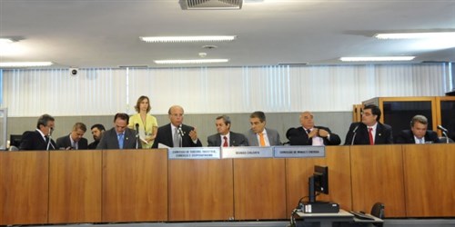 “Empresários e prestadores de serviços não suportam aumento da carga tributária, principalmente no Norte de MG”, alerta Gil Pereira “Empresários e prestadores de serviços não suportam aumento da carga tributária, principalmente no Norte de MG”, alerta Gil Pereira