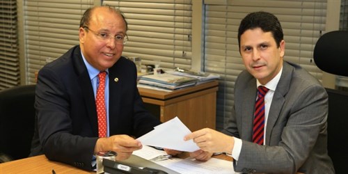 MINISTÉRIO DAS CIDADES | NORTE DE MINAS: Deputado Gil Pereira e ministro Bruno Araújo tratam do Minha Casa Minha Vida MINISTÉRIO DAS CIDADES | NORTE DE MINAS: Deputado Gil Pereira e ministro Bruno Araújo tratam do Minha Casa Minha Vida