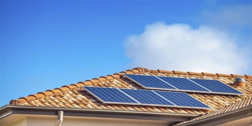 Em seis meses, Brasil dobra número de instalações de energia solar Em seis meses, Brasil dobra número de instalações de energia solar