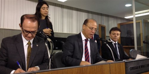 VELHO CHICO: Dep. Gil Pereira cobra recursos para revitalização da bacia hidrográfica VELHO CHICO: Dep. Gil Pereira cobra recursos para revitalização da bacia hidrográfica